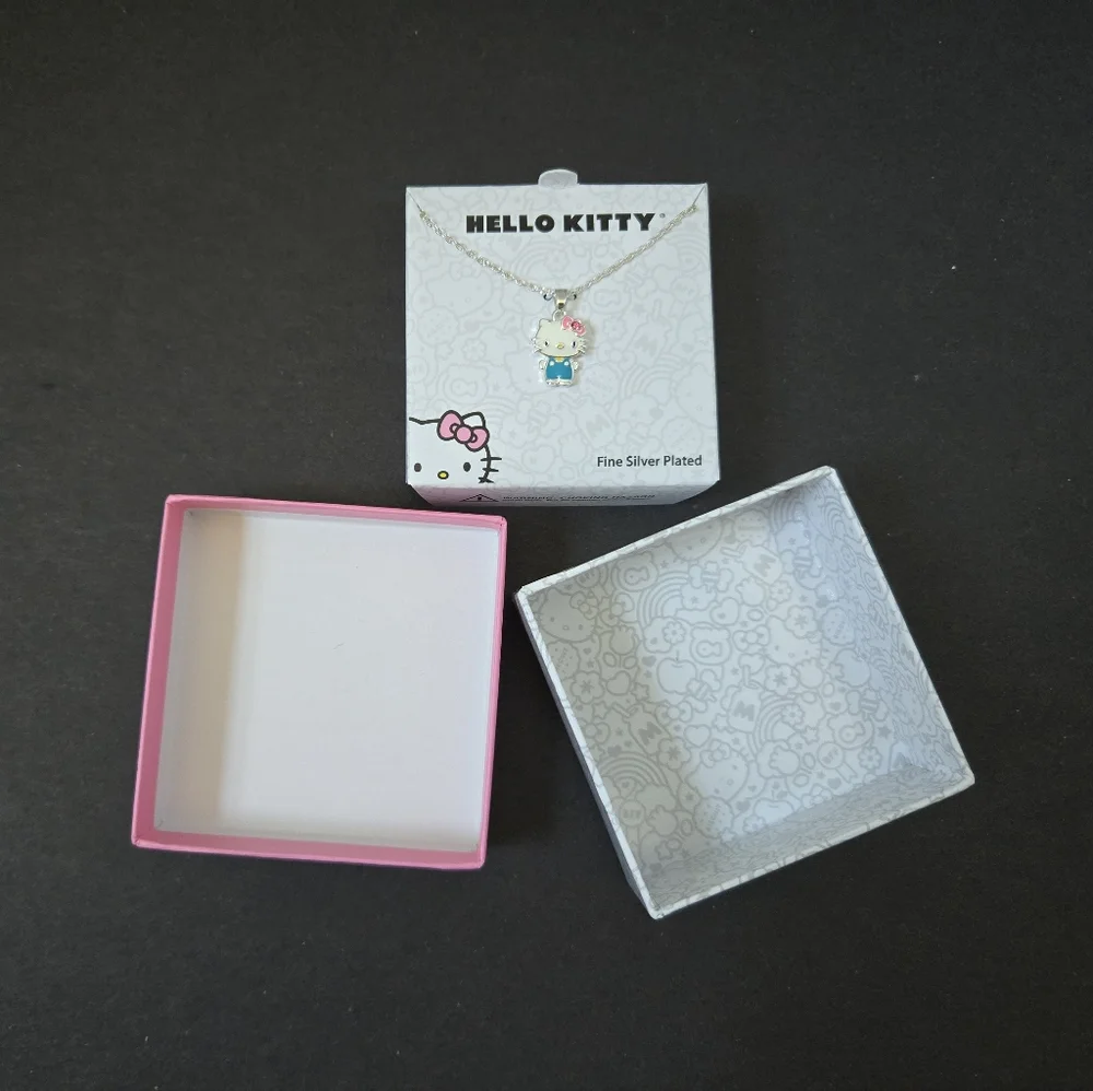 Hello Kitty Sanrio Pendant with Chain